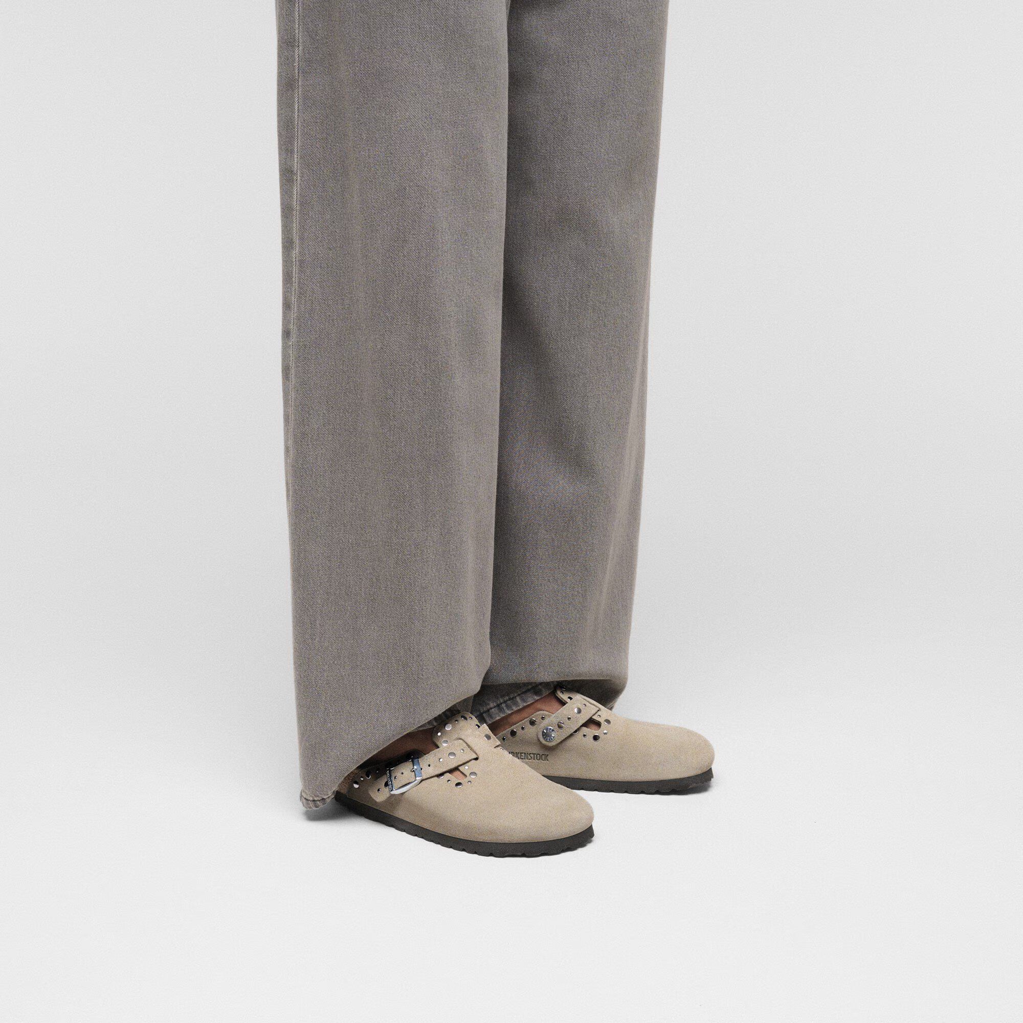 Boston Rivet Suede Leather